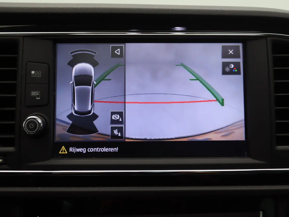 1.5 TSI FR Business Intense | Schuif/kantel dak | Camera | Navigatie |