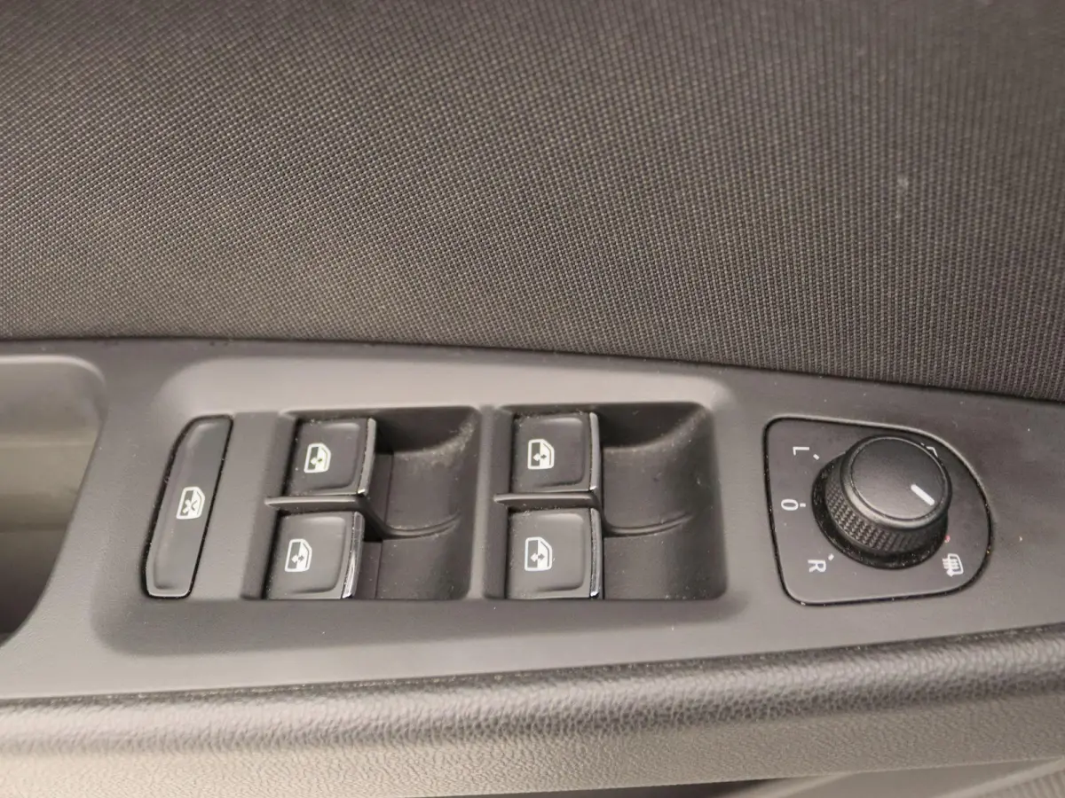 1.5 TSI FR Business Intense | Schuif/kantel dak | Camera | Navigatie |