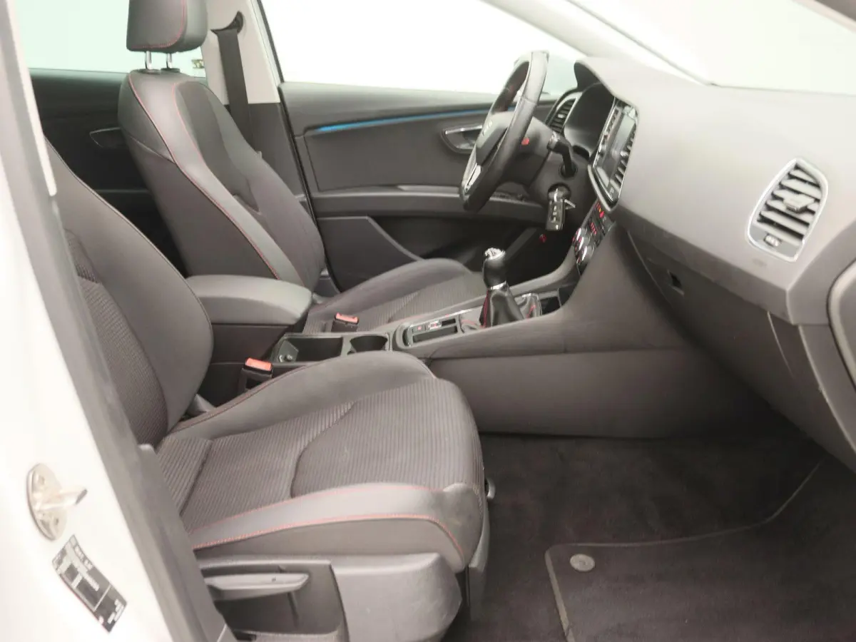 1.5 TSI FR Business Intense | Schuif/kantel dak | Camera | Navigatie |