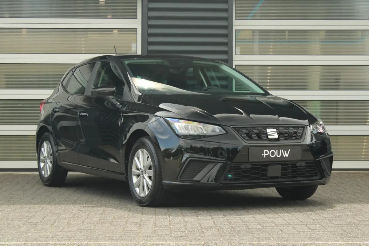1.0 EcoTSI 95pk Style Business Connect | Navigatie | Apple CarPlay/ Android Auto | Stoelverwarming | Digitaal Cockpit | Cruise Control | Parkeersensoren Voor/ Achter