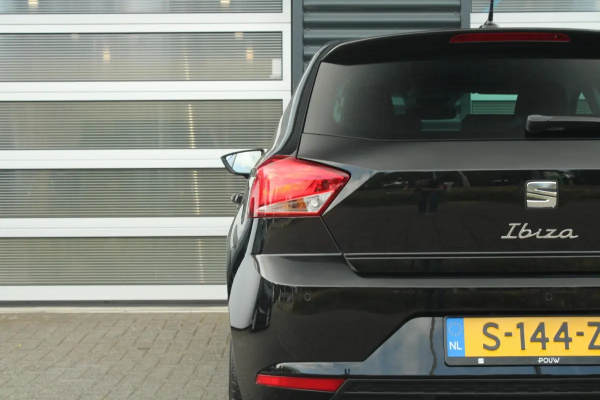 1.0 EcoTSI 95pk Style Business Connect | Navigatie | Apple CarPlay/ Android Auto | Stoelverwarming | Digitaal Cockpit | Cruise Control | Parkeersensoren Voor/ Achter
