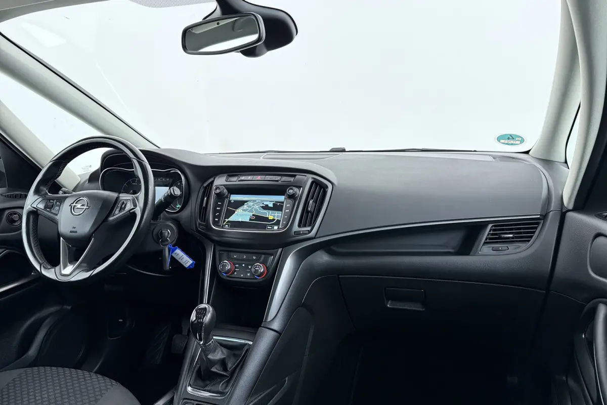 1.4 Turbo Innovation 7p. | Trekhaak | Volledig Ond. | Climate Control | Camera | Navigatie | Cruise Control |
