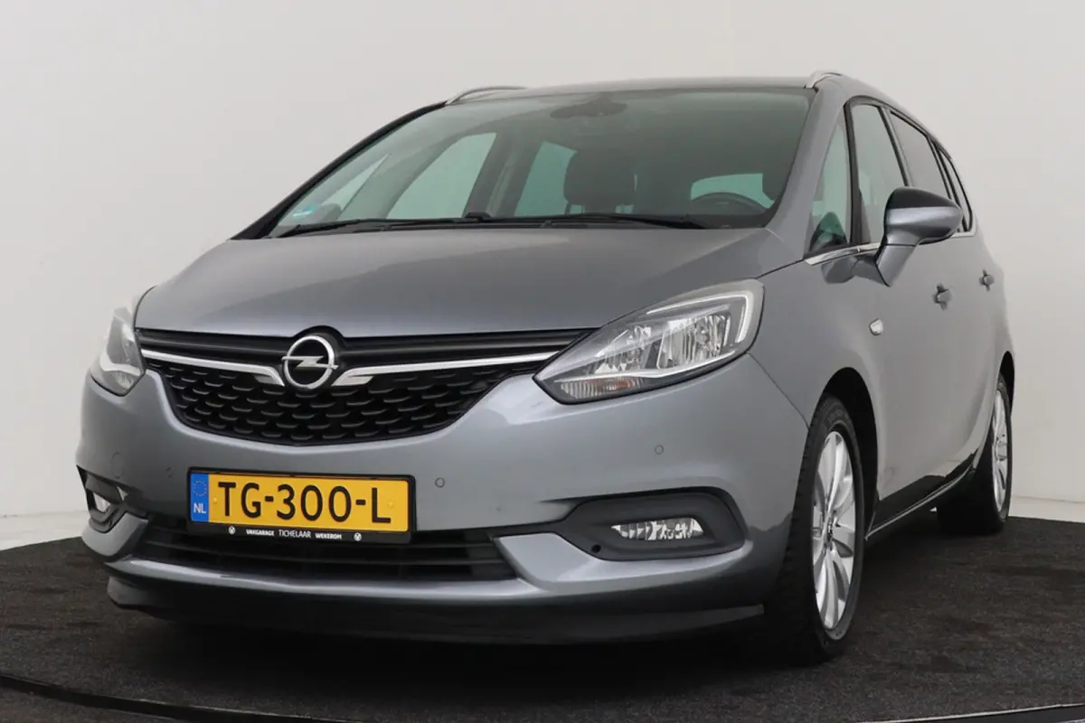 1.4 Turbo Innovation 7p. | Trekhaak | Volledig Ond. | Climate Control | Camera | Navigatie | Cruise Control |