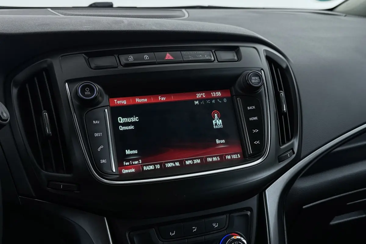 1.4 Turbo Innovation 7p. | Trekhaak | Volledig Ond. | Climate Control | Camera | Navigatie | Cruise Control |