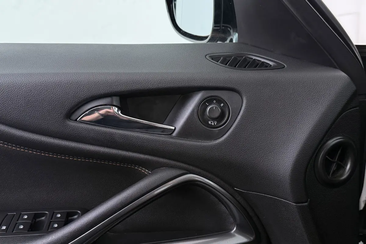 1.4 Turbo Innovation 7p. | Trekhaak | Volledig Ond. | Climate Control | Camera | Navigatie | Cruise Control |