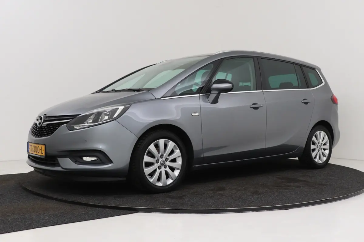 1.4 Turbo Innovation 7p. | Trekhaak | Volledig Ond. | Climate Control | Camera | Navigatie | Cruise Control |