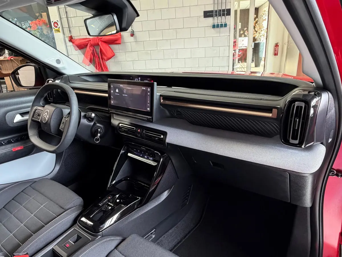 1.2 Hybrid 145pk Plus Automaat, camera, Carplay