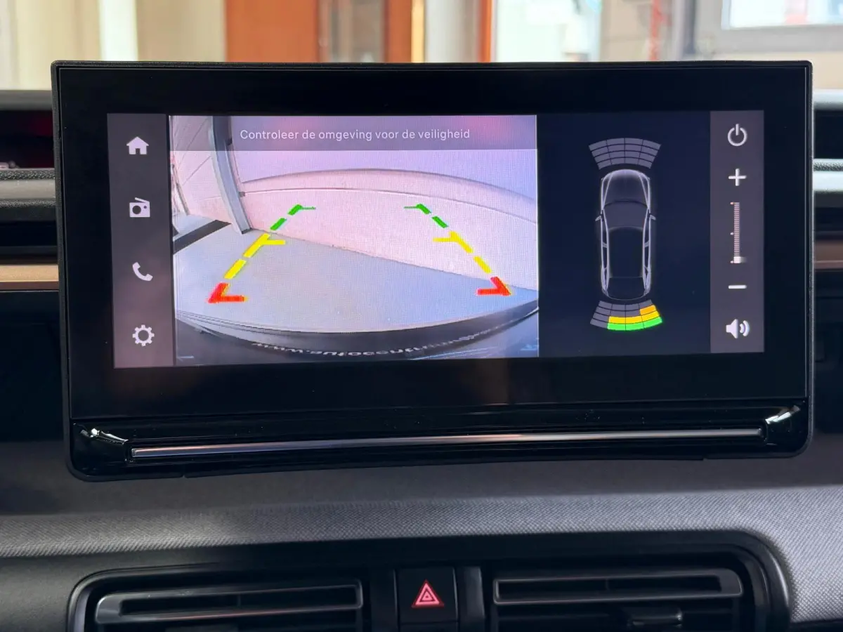 1.2 Hybrid 145pk Plus Automaat, camera, Carplay