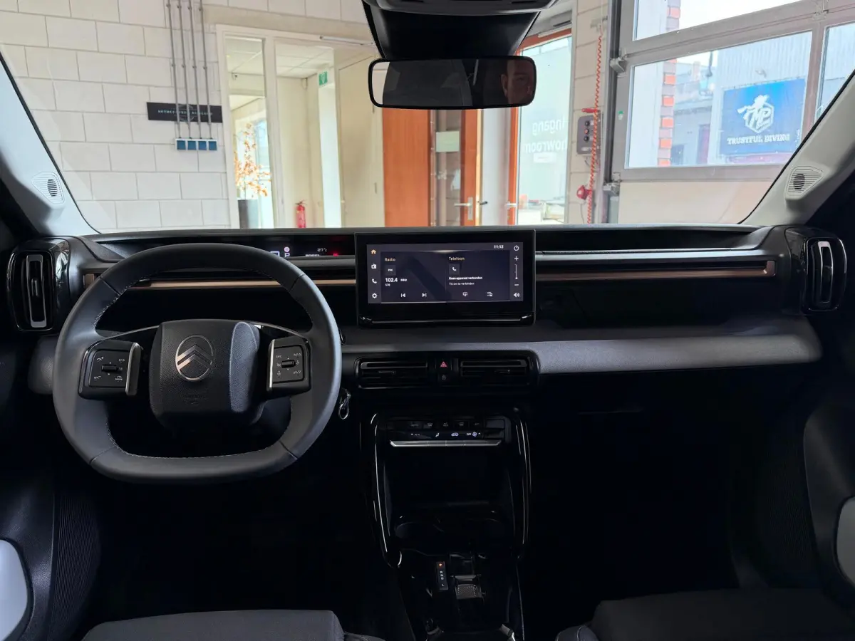 1.2 Hybrid 145pk Plus Automaat, camera, Carplay