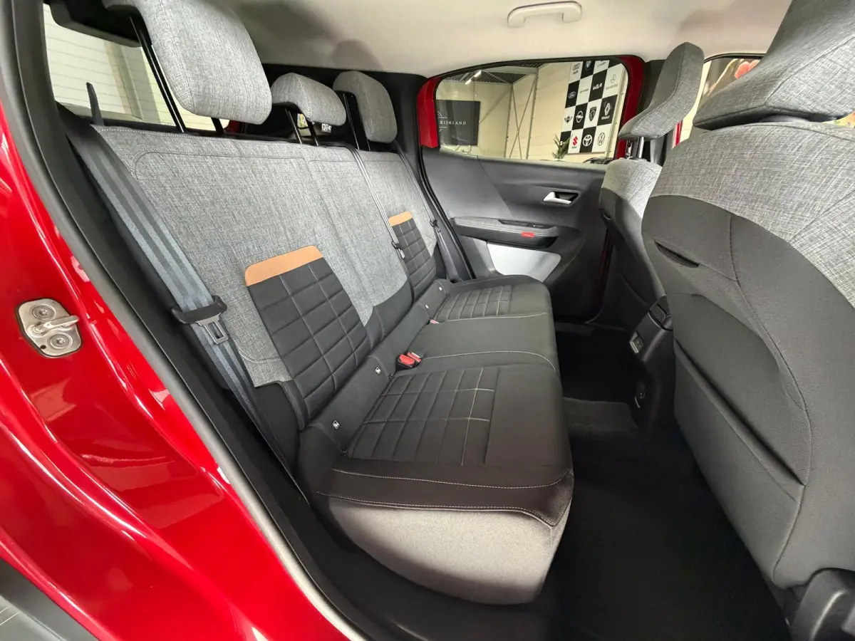 1.2 Hybrid 145pk Plus Automaat, camera, Carplay