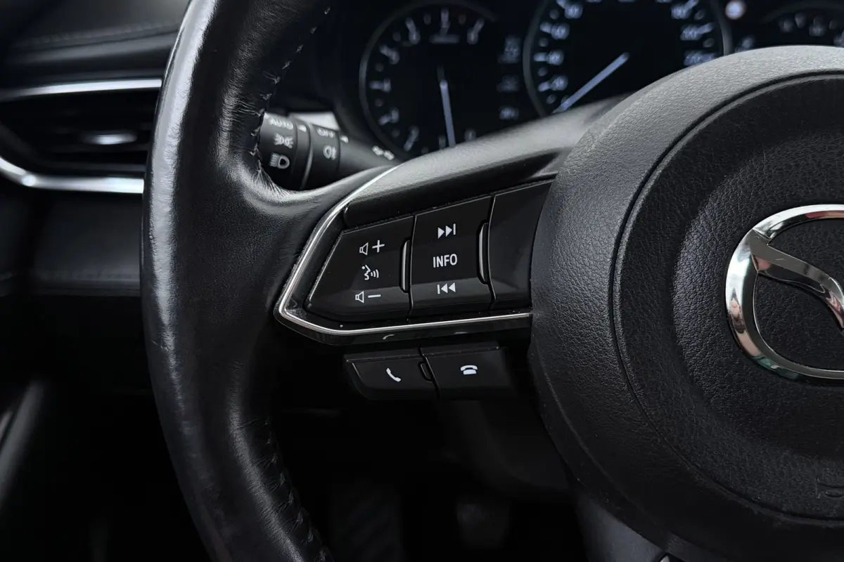 2.0 SkyActiv-G 165 Luxury | Trekhaak | Org NL | BOSE | Head-Up | CarPlay | Stoelverwarming | Adap. Cruise | 360