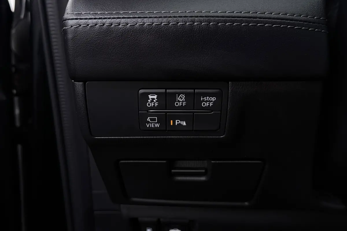 2.0 SkyActiv-G 165 Luxury | Trekhaak | Org NL | BOSE | Head-Up | CarPlay | Stoelverwarming | Adap. Cruise | 360