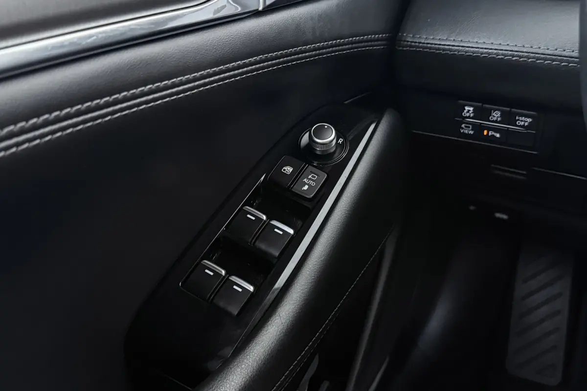 2.0 SkyActiv-G 165 Luxury | Trekhaak | Org NL | BOSE | Head-Up | CarPlay | Stoelverwarming | Adap. Cruise | 360