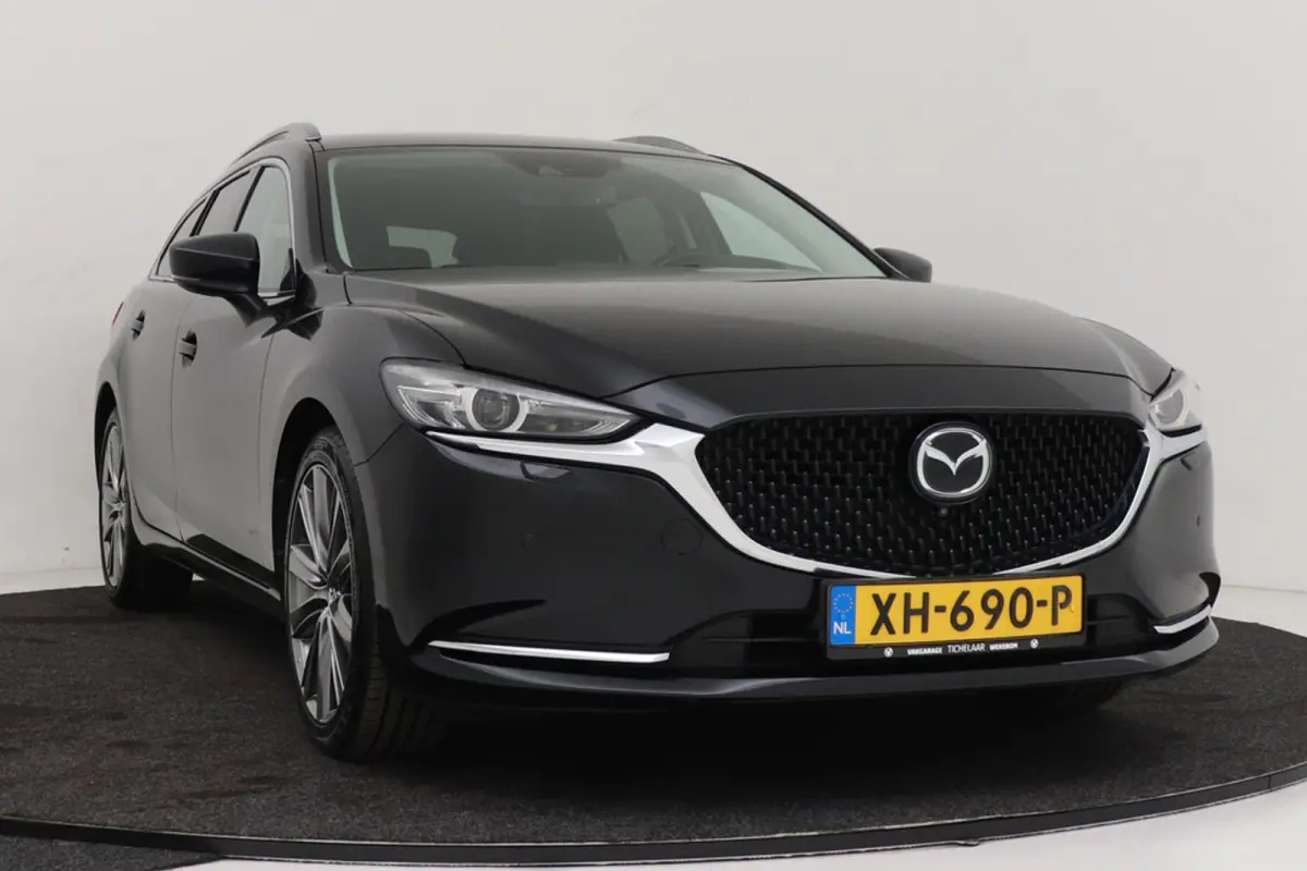 2.0 SkyActiv-G 165 Luxury | Trekhaak | Org NL | BOSE | Head-Up | CarPlay | Stoelverwarming | Adap. Cruise | 360