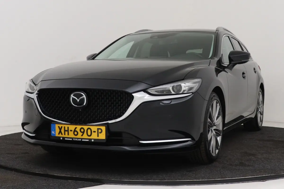 2.0 SkyActiv-G 165 Luxury | Trekhaak | Org NL | BOSE | Head-Up | CarPlay | Stoelverwarming | Adap. Cruise | 360