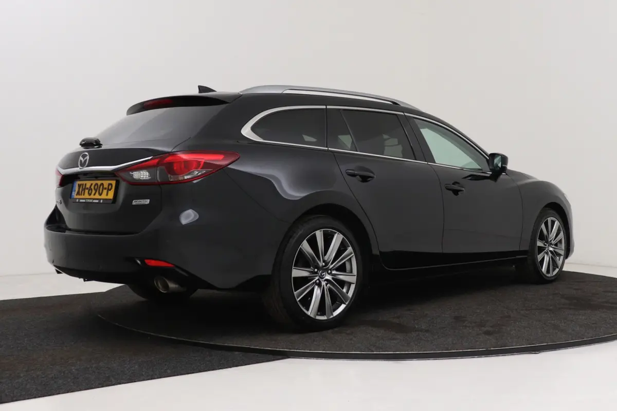 2.0 SkyActiv-G 165 Luxury | Trekhaak | Org NL | BOSE | Head-Up | CarPlay | Stoelverwarming | Adap. Cruise | 360
