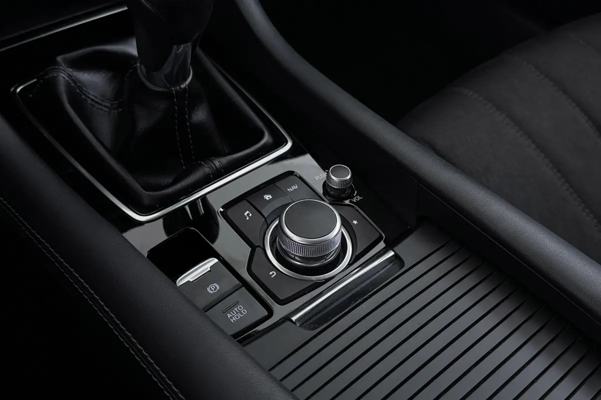 2.0 SkyActiv-G 165 Luxury | Trekhaak | Org NL | BOSE | Head-Up | CarPlay | Stoelverwarming | Adap. Cruise | 360