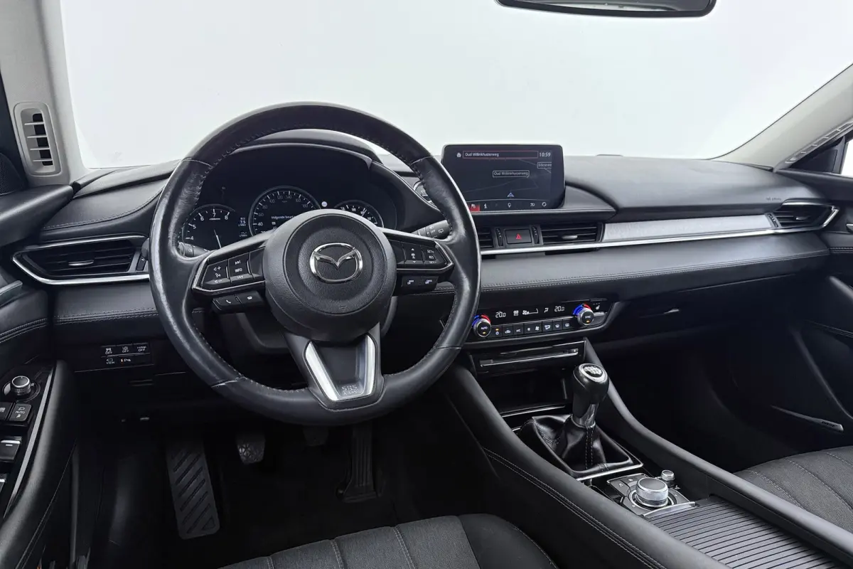 2.0 SkyActiv-G 165 Luxury | Trekhaak | Org NL | BOSE | Head-Up | CarPlay | Stoelverwarming | Adap. Cruise | 360