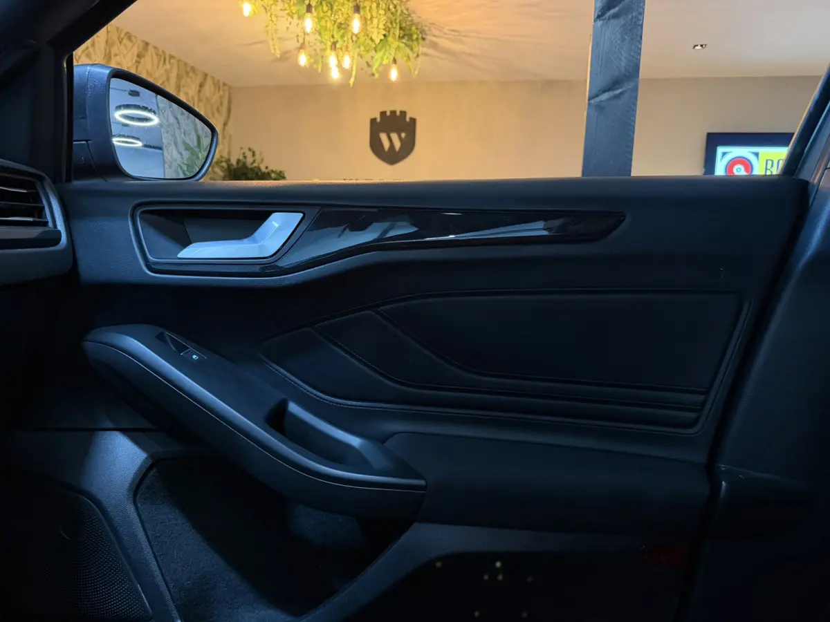 1.0 EcoBoost Mild-Hybrid ST-Line | Automaat | StuurVW | StoelVW | CarPlay | Navi | LED | PDC | Rijklaar