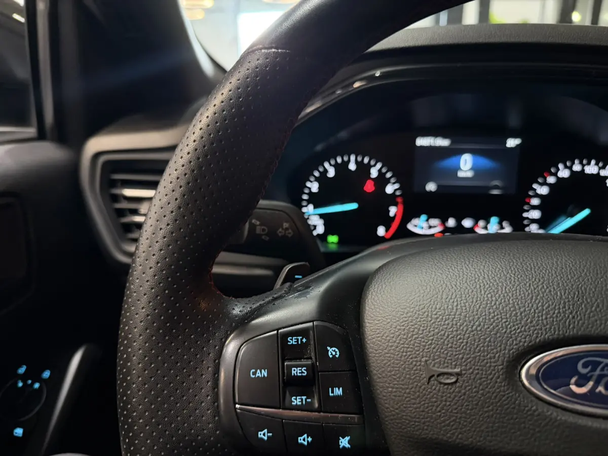 1.0 EcoBoost Mild-Hybrid ST-Line | Automaat | StuurVW | StoelVW | CarPlay | Navi | LED | PDC | Rijklaar