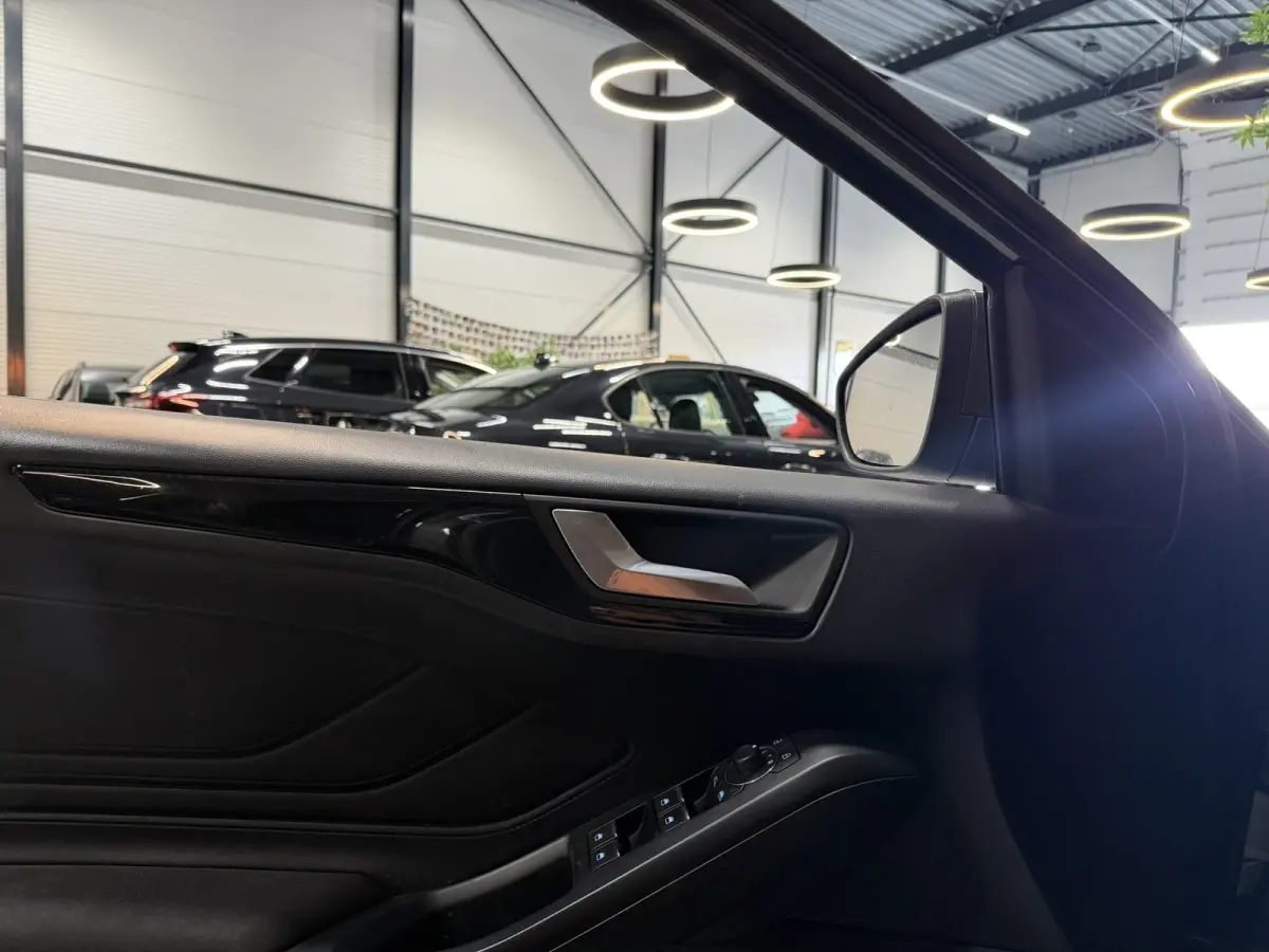 1.0 EcoBoost Mild-Hybrid ST-Line | Automaat | StuurVW | StoelVW | CarPlay | Navi | LED | PDC | Rijklaar