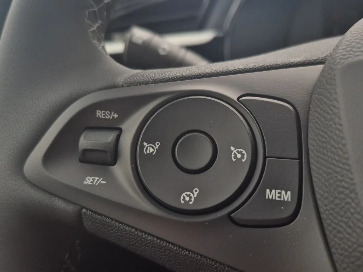 1.2 Turbo GS 8 jaar garantie | Keyless entry en start | LMV 16 Inch | Camera | Draadloze Android auto en Apple carplay |  Navigatie full map