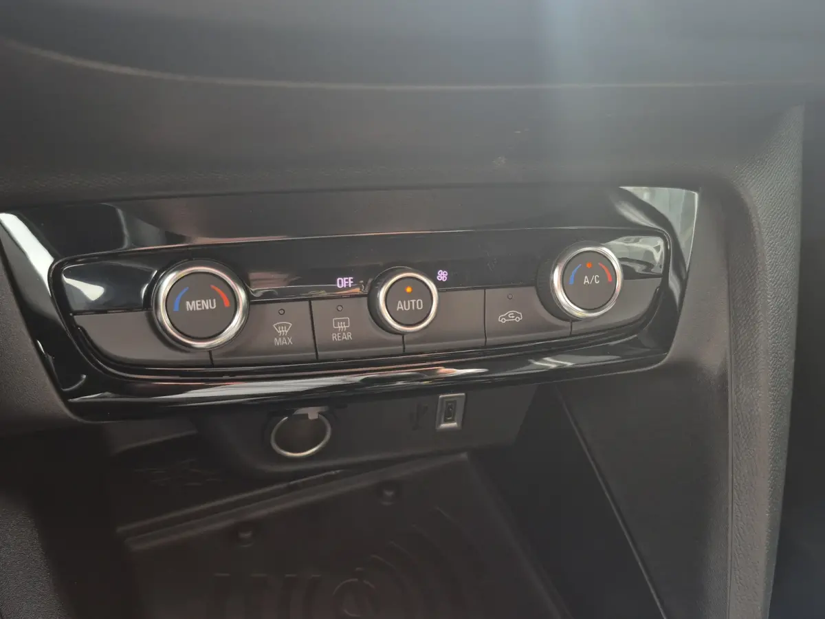 1.2 Turbo GS 8 jaar garantie | Keyless entry en start | LMV 16 Inch | Camera | Draadloze Android auto en Apple carplay |  Navigatie full map