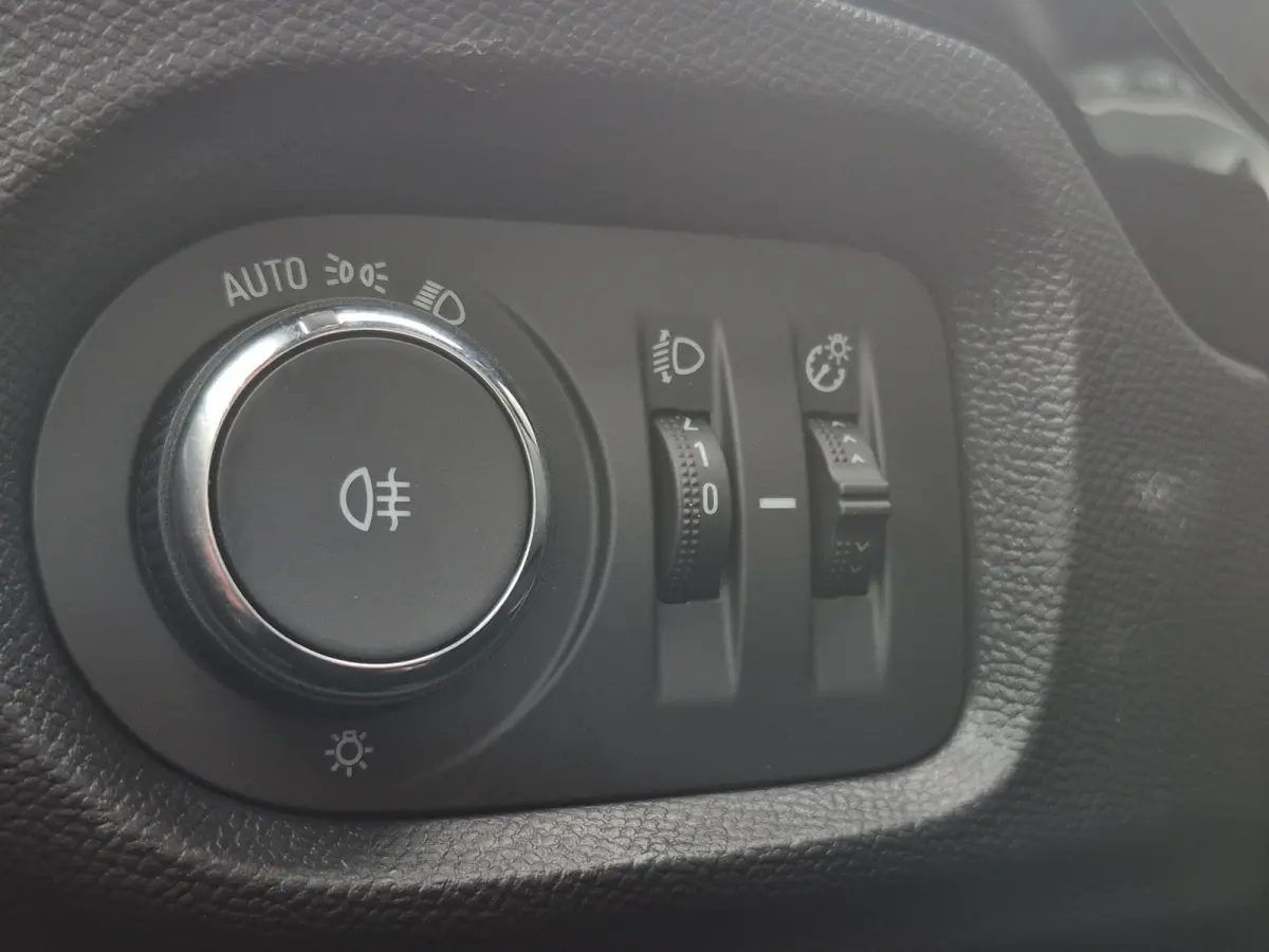 1.2 Turbo GS 8 jaar garantie | Keyless entry en start | LMV 16 Inch | Camera | Draadloze Android auto en Apple carplay |  Navigatie full map