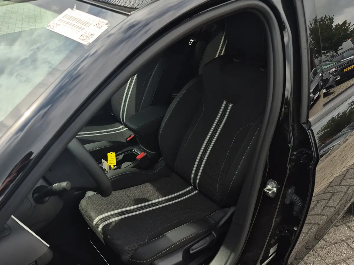 1.2 Turbo GS 8 jaar garantie | Keyless entry en start | LMV 16 Inch | Camera | Draadloze Android auto en Apple carplay |  Navigatie full map