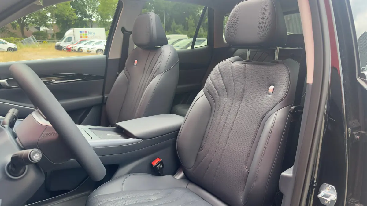 Max + 68 kWh | Elektrisch Verstelbare Stoelen | Stoelverwarming Voor | Stoelverkoeling Voor | Stoelmassage Voor | Panoramadak | Flyme Audiosysteem | Intelligent Cruise Control | Apple Carpla