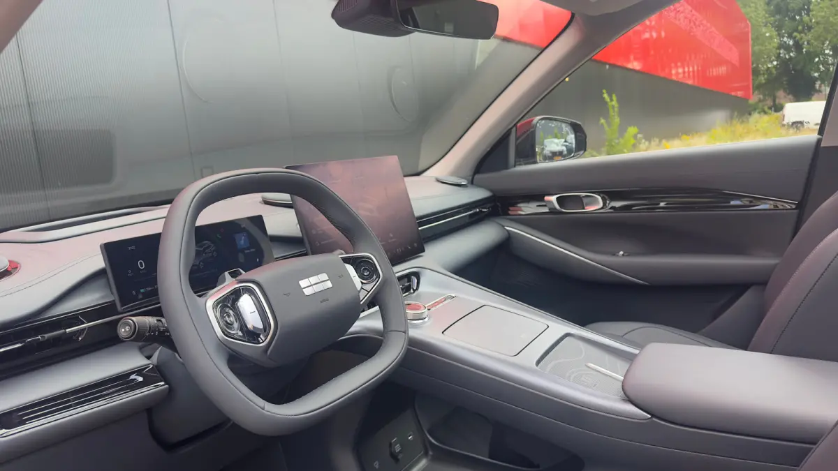 Max + 68 kWh | Elektrisch Verstelbare Stoelen | Stoelverwarming Voor | Stoelverkoeling Voor | Stoelmassage Voor | Panoramadak | Flyme Audiosysteem | Intelligent Cruise Control | Apple Carpla