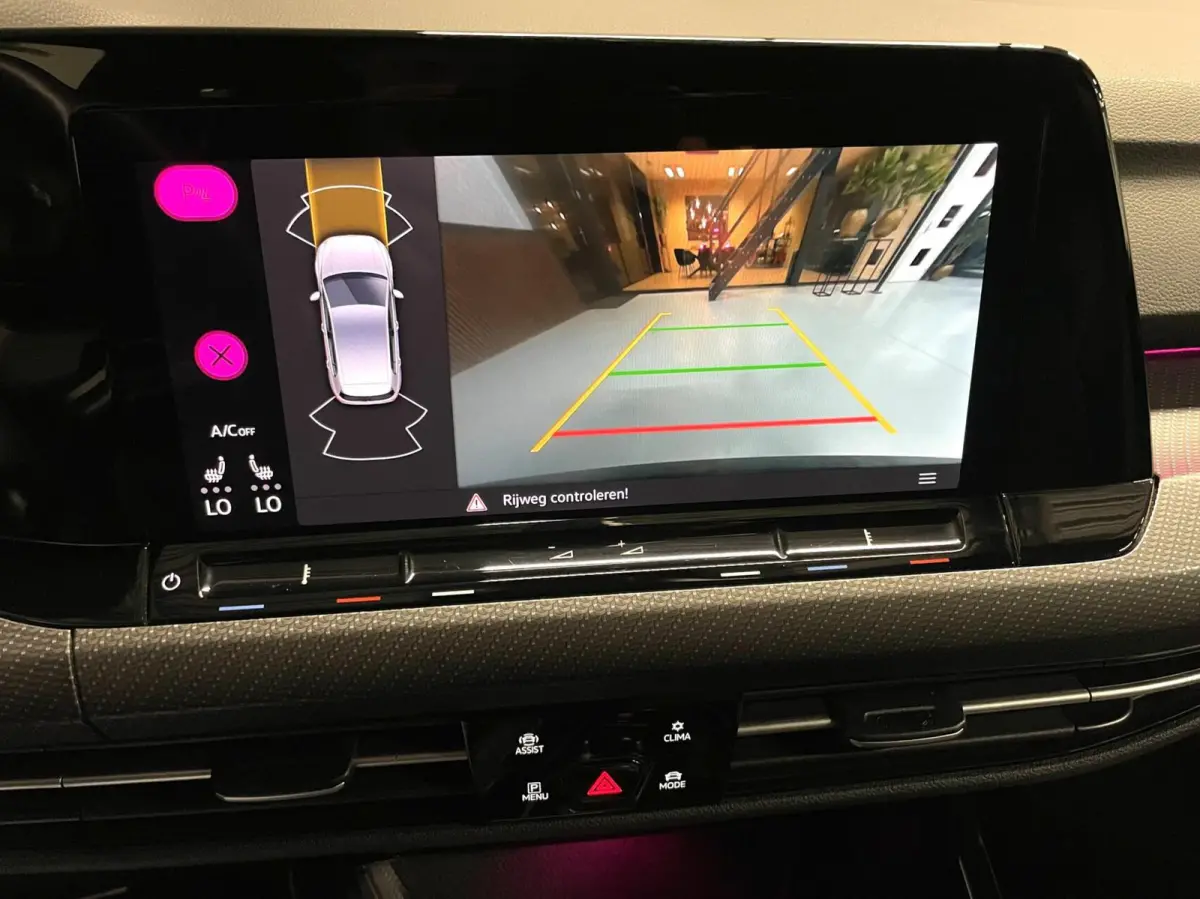 1.5 eTSI R-Line Black Style/ Cam/ IQ/ 18''LMV/ CarPlay