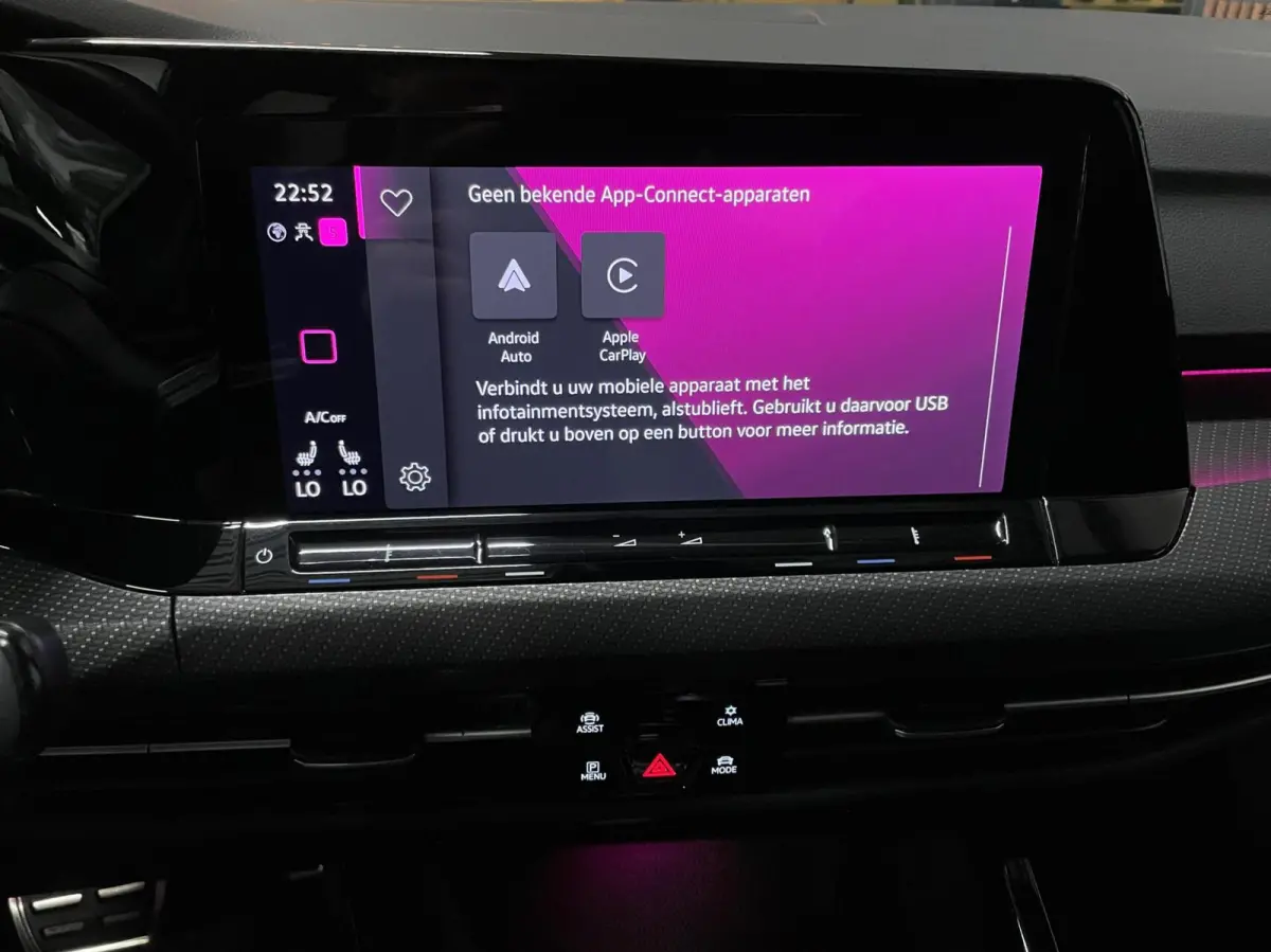 1.5 eTSI R-Line Black Style/ Cam/ IQ/ 18''LMV/ CarPlay