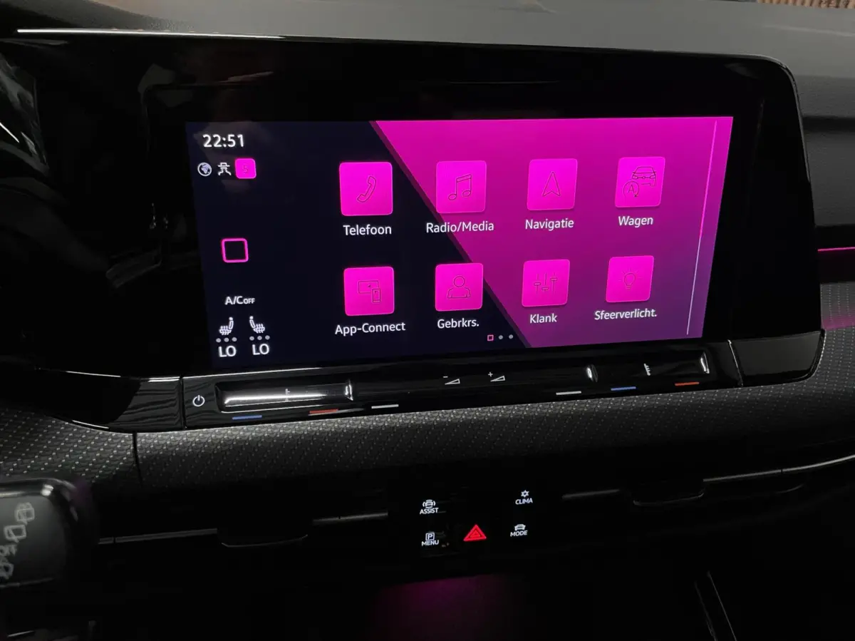 1.5 eTSI R-Line Black Style/ Cam/ IQ/ 18''LMV/ CarPlay