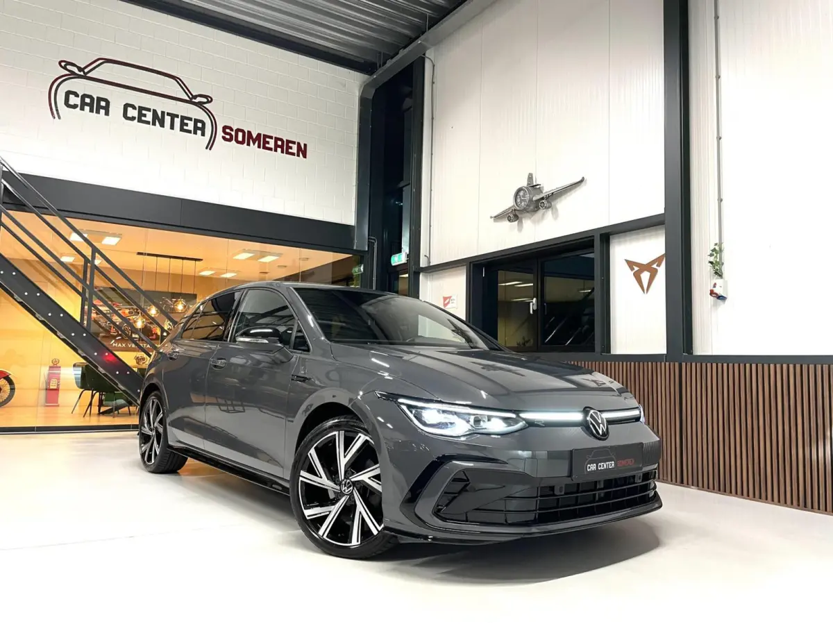 1.5 eTSI R-Line Black Style/ Cam/ IQ/ 18''LMV/ CarPlay