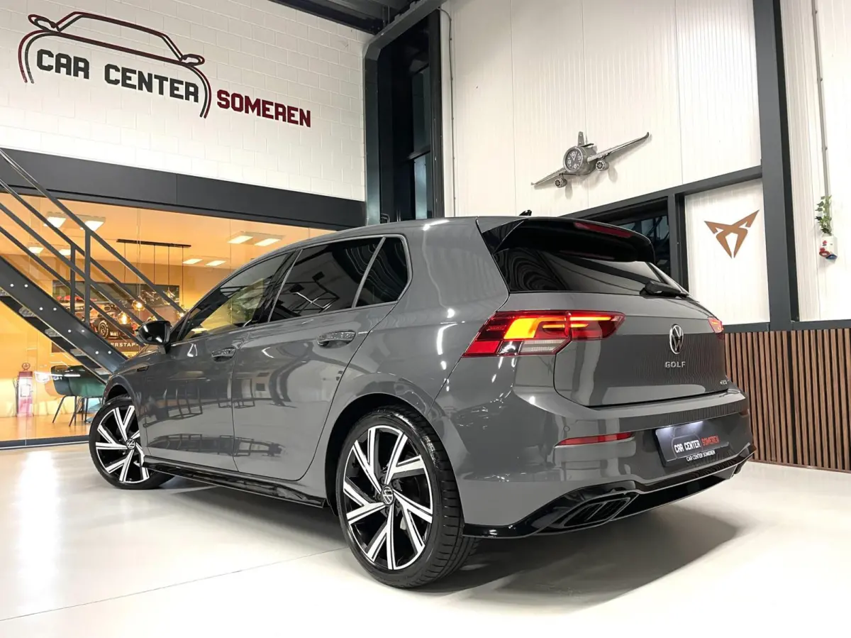 1.5 eTSI R-Line Black Style/ Cam/ IQ/ 18''LMV/ CarPlay