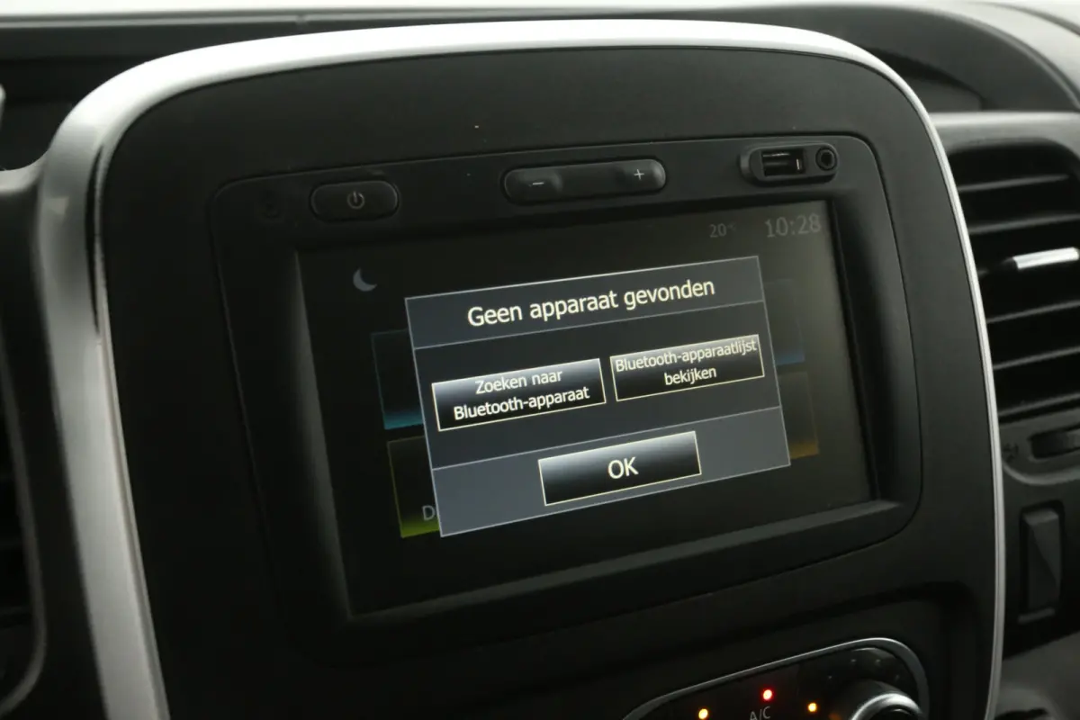 2.0 DCI L2H1 145pk | Dubbele Cabine | Clima | Camera | Cruise | Navi | Trekhaak | Parkeersens.