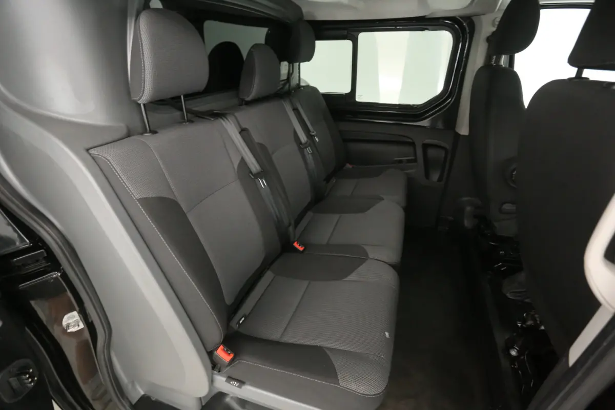 2.0 DCI L2H1 145pk | Dubbele Cabine | Clima | Camera | Cruise | Navi | Trekhaak | Parkeersens.