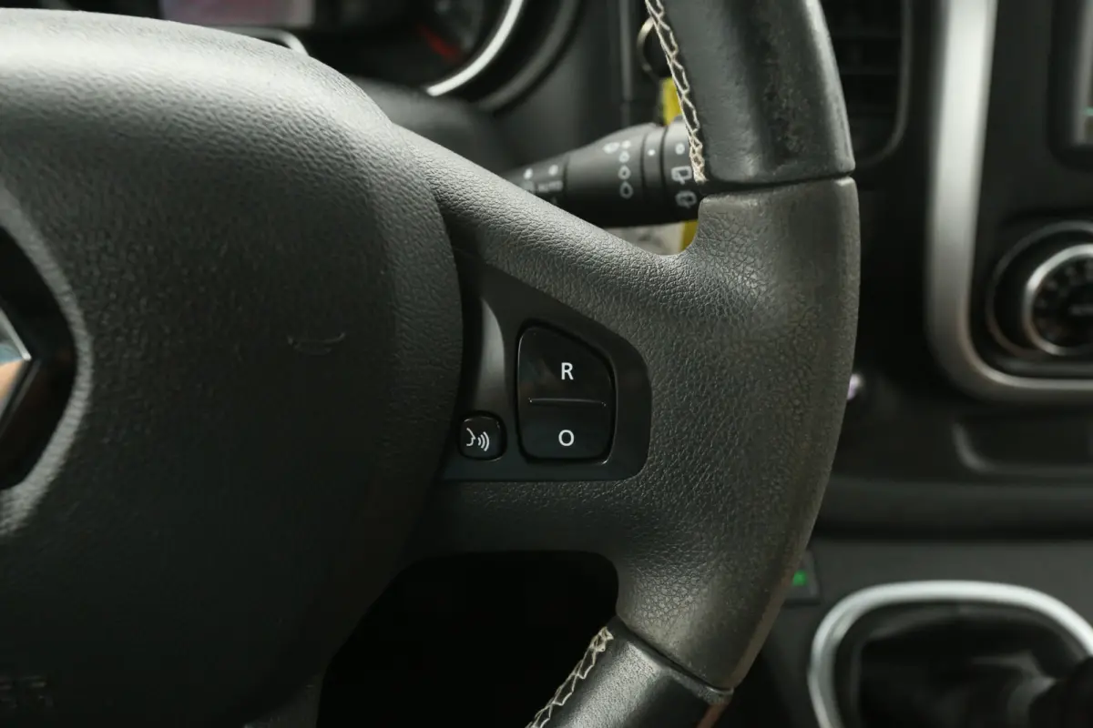 2.0 DCI L2H1 145pk | Dubbele Cabine | Clima | Camera | Cruise | Navi | Trekhaak | Parkeersens.