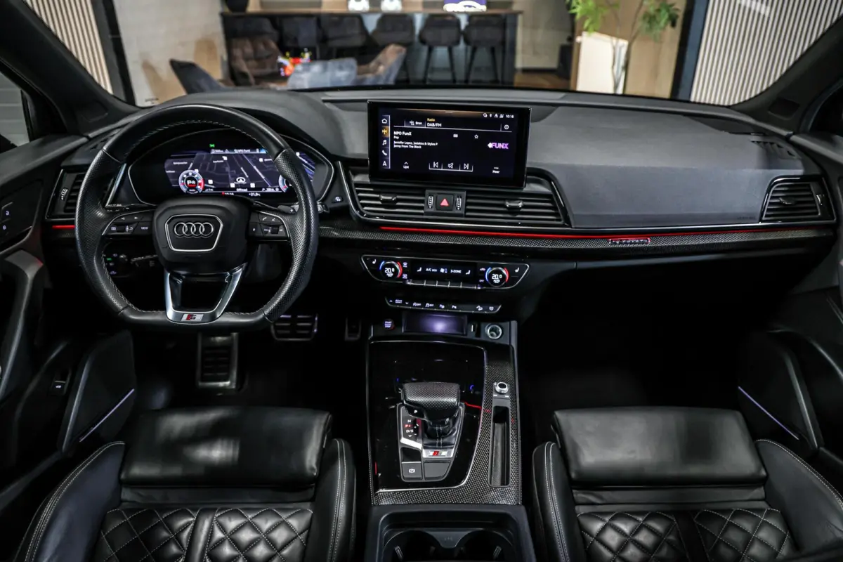 SQ5 3.0 TDI SQ5 quattro|B&O|Carbon|Trekhaak|Pano|Ruitjes Leder|