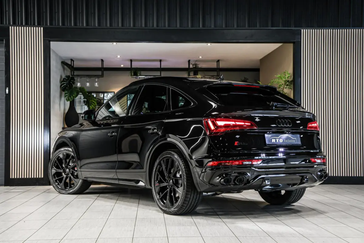 SQ5 3.0 TDI SQ5 quattro|B&O|Carbon|Trekhaak|Pano|Ruitjes Leder|