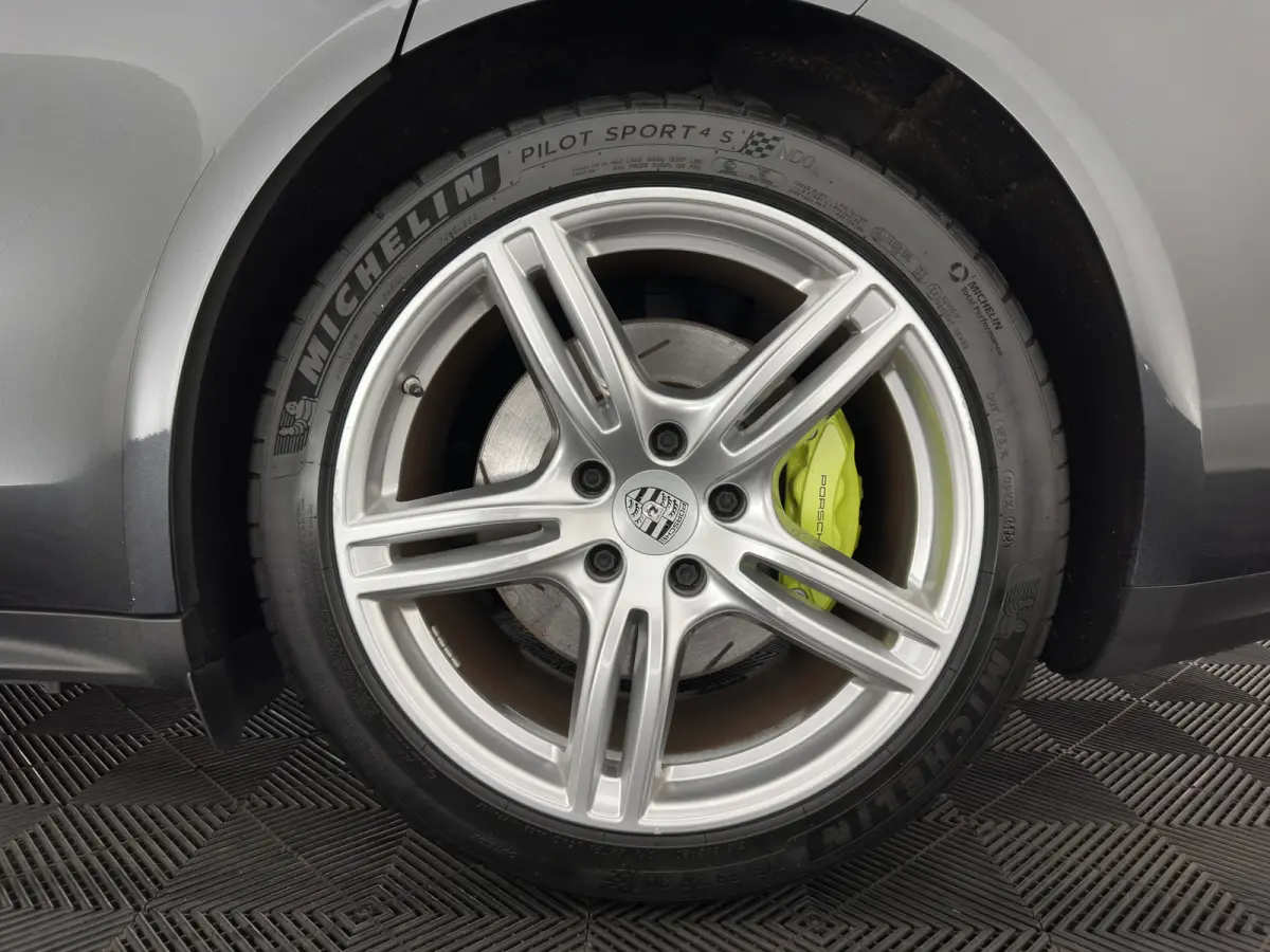 2.9 4 E-Hybrid (Plug-in) Aut. *SPORT-CHRONO | LEATHER | FULL-LED | SOFT-CLOSE | ADAPTIVE-CRUISE | BLINDSPOT | MEMORY-PACK | BOSE-SOUND | HEATED-SPORTSEATS | CARBON | CAMERA | PRIVACY-GLASS |