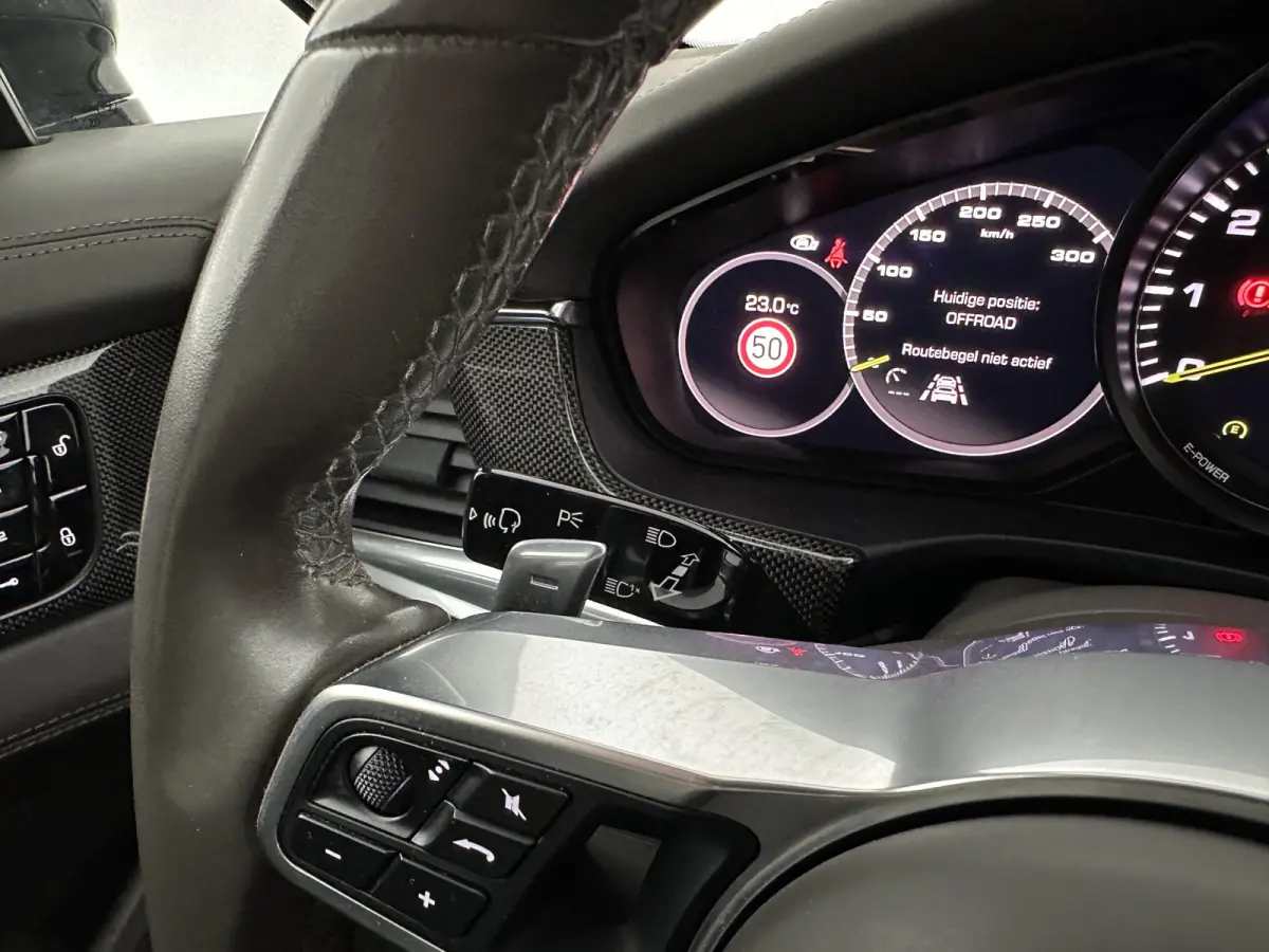 2.9 4 E-Hybrid (Plug-in) Aut. *SPORT-CHRONO | LEATHER | FULL-LED | SOFT-CLOSE | ADAPTIVE-CRUISE | BLINDSPOT | MEMORY-PACK | BOSE-SOUND | HEATED-SPORTSEATS | CARBON | CAMERA | PRIVACY-GLASS |