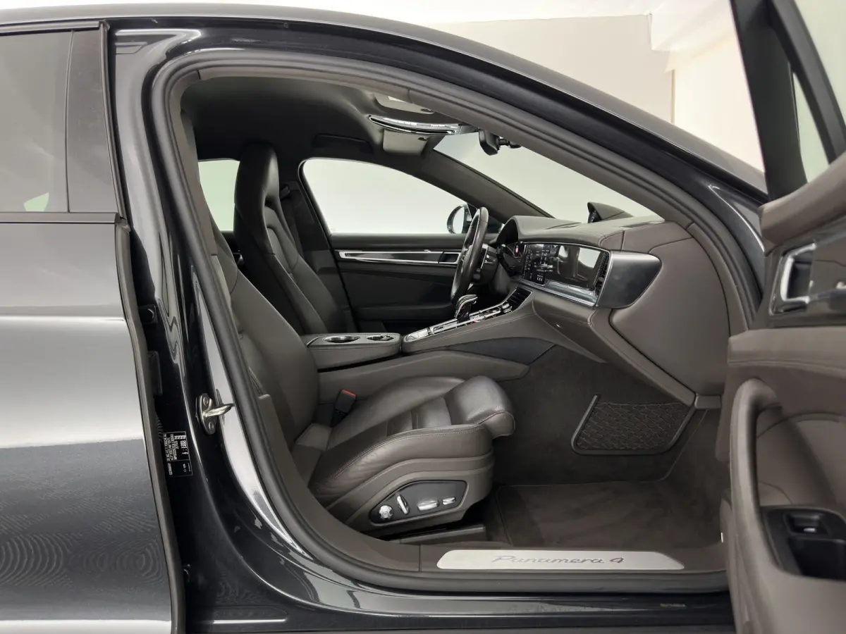 2.9 4 E-Hybrid (Plug-in) Aut. *SPORT-CHRONO | LEATHER | FULL-LED | SOFT-CLOSE | ADAPTIVE-CRUISE | BLINDSPOT | MEMORY-PACK | BOSE-SOUND | HEATED-SPORTSEATS | CARBON | CAMERA | PRIVACY-GLASS |