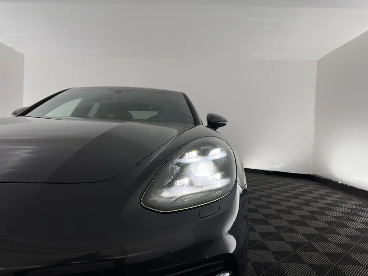 2.9 4 E-Hybrid (Plug-in) Aut. *SPORT-CHRONO | LEATHER | FULL-LED | SOFT-CLOSE | ADAPTIVE-CRUISE | BLINDSPOT | MEMORY-PACK | BOSE-SOUND | HEATED-SPORTSEATS | CARBON | CAMERA | PRIVACY-GLASS |