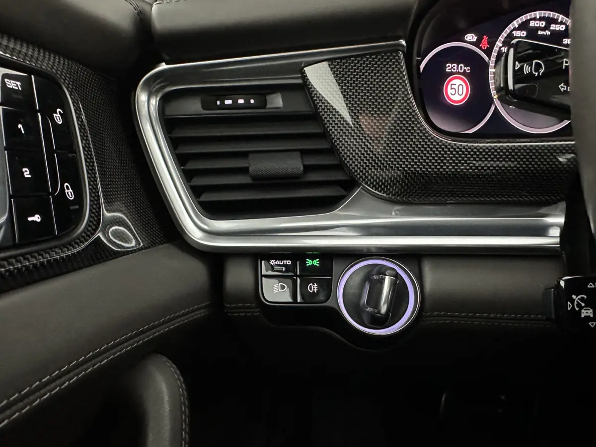 2.9 4 E-Hybrid (Plug-in) Aut. *SPORT-CHRONO | LEATHER | FULL-LED | SOFT-CLOSE | ADAPTIVE-CRUISE | BLINDSPOT | MEMORY-PACK | BOSE-SOUND | HEATED-SPORTSEATS | CARBON | CAMERA | PRIVACY-GLASS |