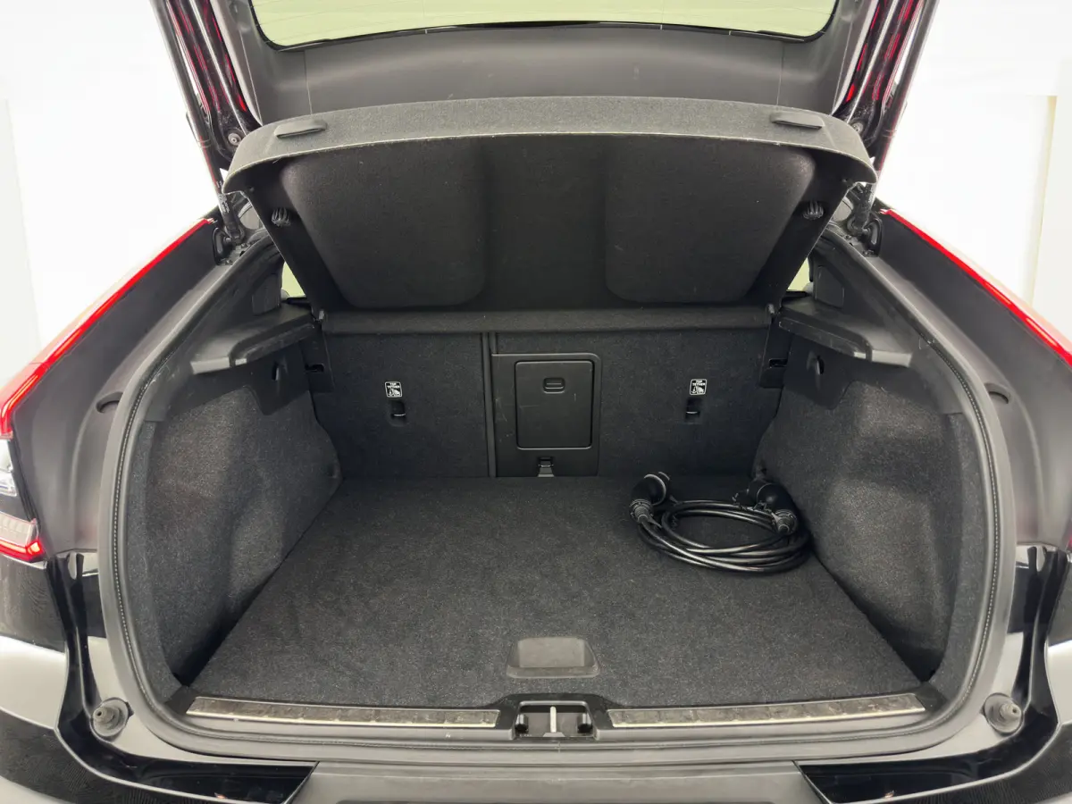 Recharge Core 69 kWh [3-Fase-11kW] {SoH-93%} (INCL.BTW) Aut. *PANO | DIGI-COCKPIT | FULL-LED | CAMERA | NAVI-FULLMAP | ECC | PDC | HEATED-SPORTSEATS | PRIVACY-GLASS | 19''ALU*