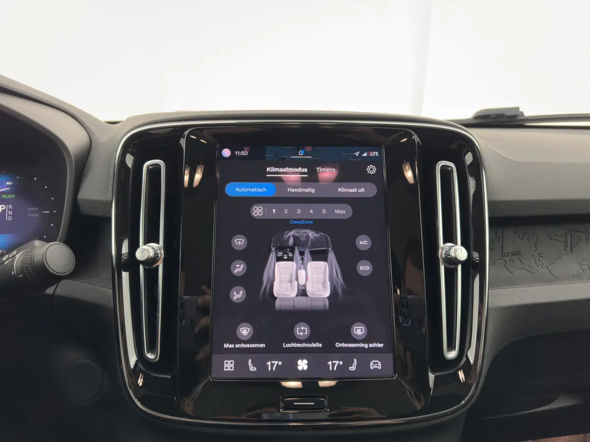 Recharge Core 69 kWh [3-Fase-11kW] {SoH-93%} (INCL.BTW) Aut. *PANO | DIGI-COCKPIT | FULL-LED | CAMERA | NAVI-FULLMAP | ECC | PDC | HEATED-SPORTSEATS | PRIVACY-GLASS | 19''ALU*