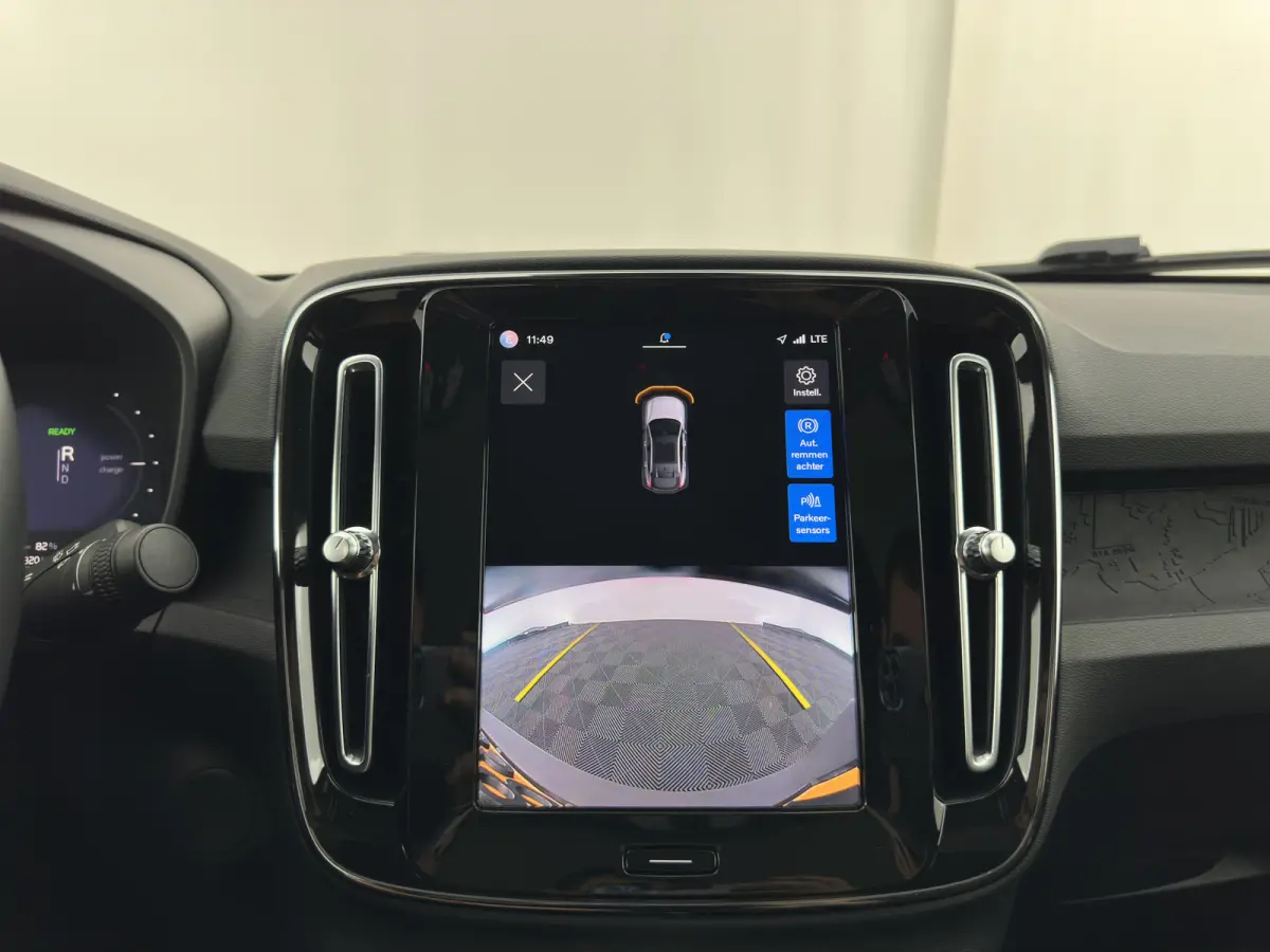 Recharge Core 69 kWh [3-Fase-11kW] {SoH-93%} (INCL.BTW) Aut. *PANO | DIGI-COCKPIT | FULL-LED | CAMERA | NAVI-FULLMAP | ECC | PDC | HEATED-SPORTSEATS | PRIVACY-GLASS | 19''ALU*