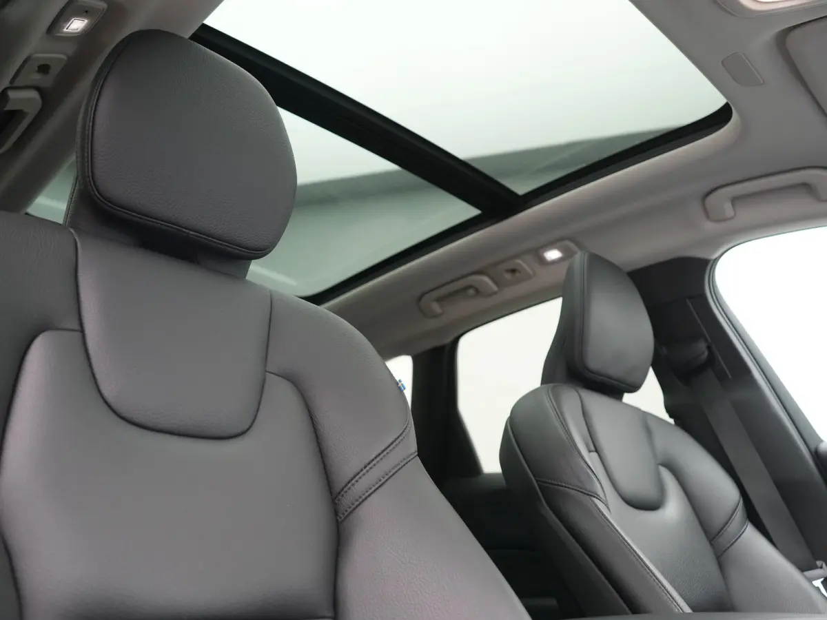 T6 PHEV AWD Plus Dark 350pk Dealer O.H | Panodak | Adaptive Cruise | 360 Camera | Lederen Sportstoelen Memory & Verwarmd | Apple Carplay | Google Assistant & Maps | BLIS | Stuurverwarming | 